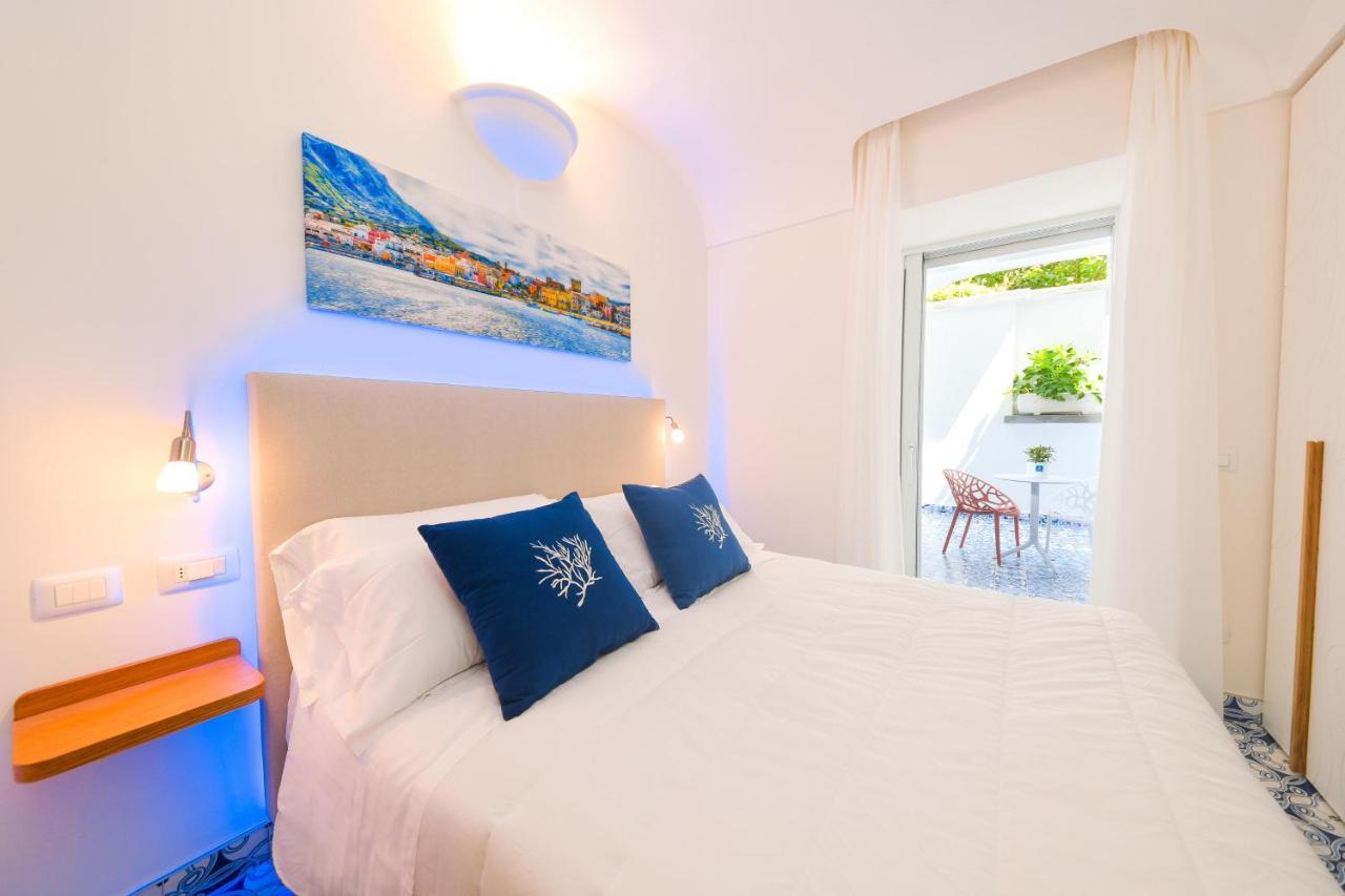 Ischia Mavilan Luxury Apartments Bagian luar foto